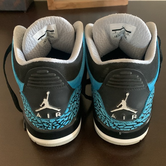Air Jordan retros - Picture 3 of 5